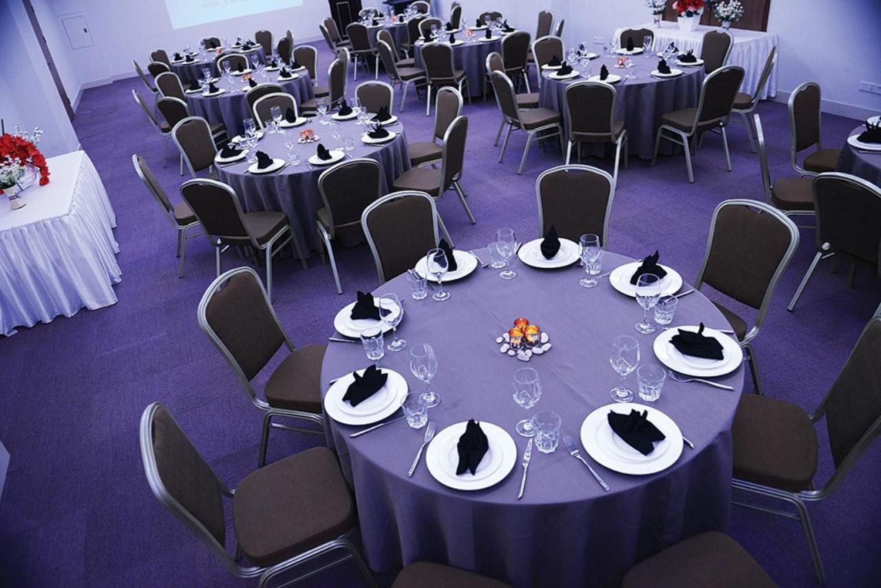 Timor Plaza Hotel & Apartments Дили Екстериор снимка